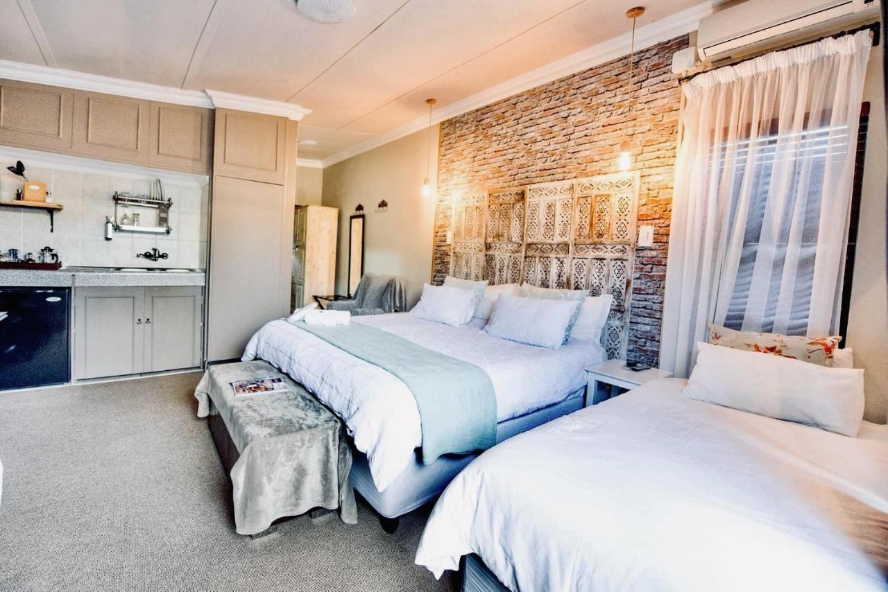 Cottonwood Guesthouse Oasis Bloemfontein Ngoại thất bức ảnh