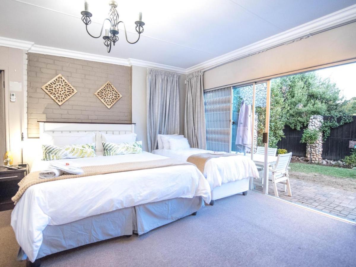 Cottonwood Guesthouse Oasis Bloemfontein Ngoại thất bức ảnh